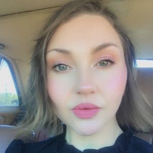 Meet your Posher, Annie